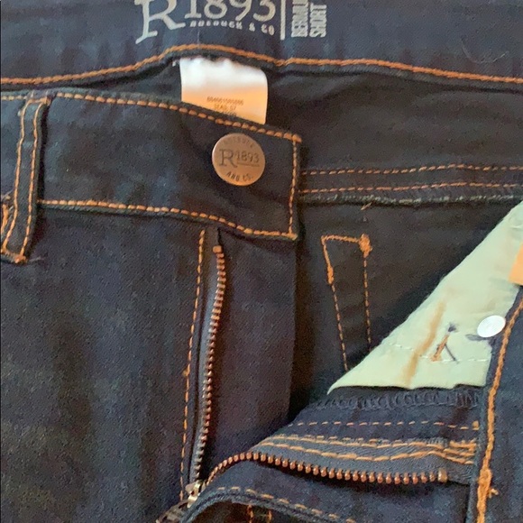 Bermuda Shorts - Picture 5 of 8